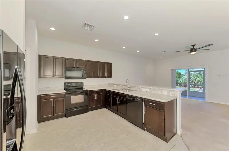 4745 VIGNETTE WAY, SARASOTA, photo 3 of 26
