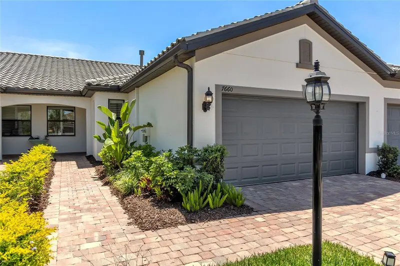 7660 SUMMERLAND COVE, BRADENTON, photo 4 of 45