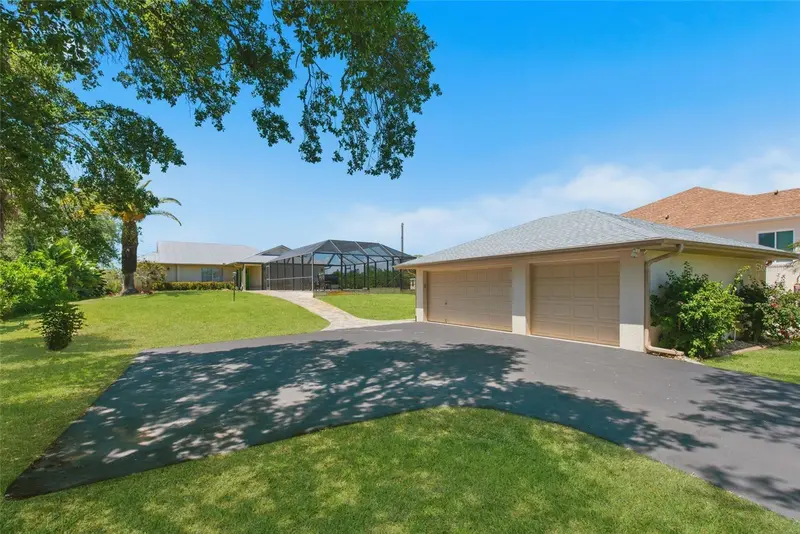 880 LEMON BAY DRIVE, VENICE