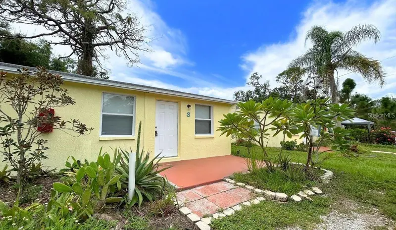 255 PINEAPPLE STREET #3, ENGLEWOOD