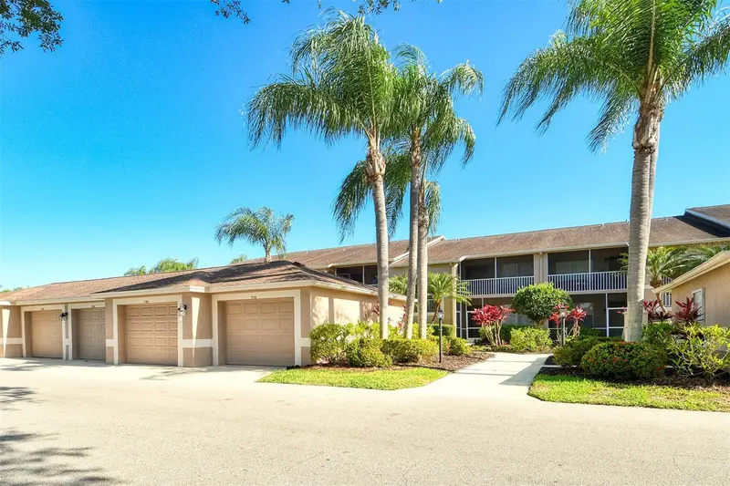 5271 MAHOGANY RUN AVENUE #712, SARASOTA