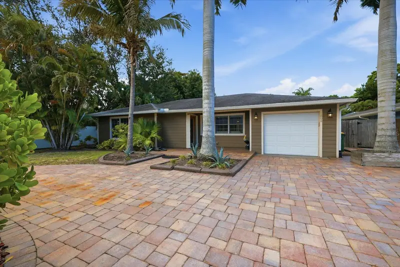 1894 LOMA LINDA STREET, SARASOTA