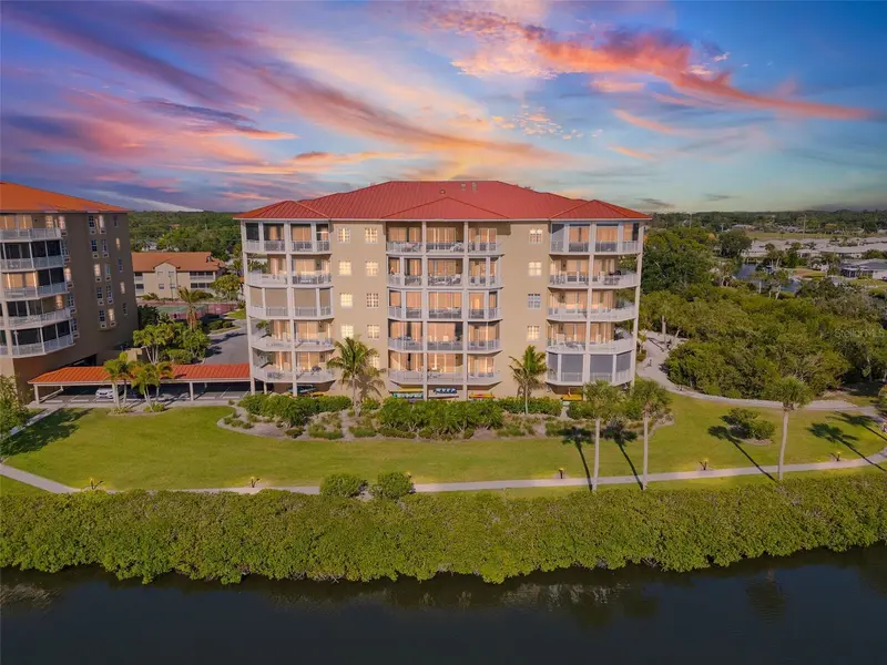 6100 JESSIE HARBOR DRIVE #202, OSPREY