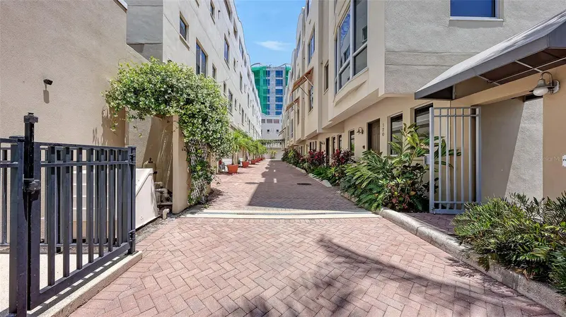 235 COCOANUT AVENUE #128E, SARASOTA