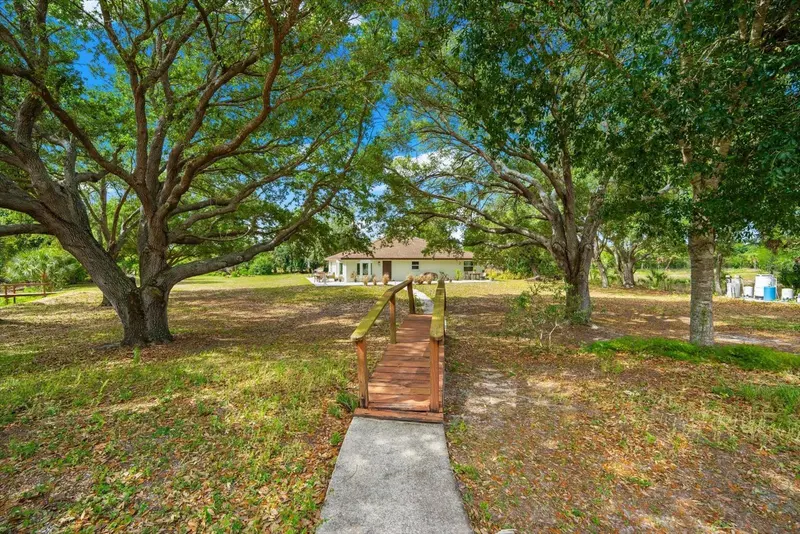 Thumbnail 28