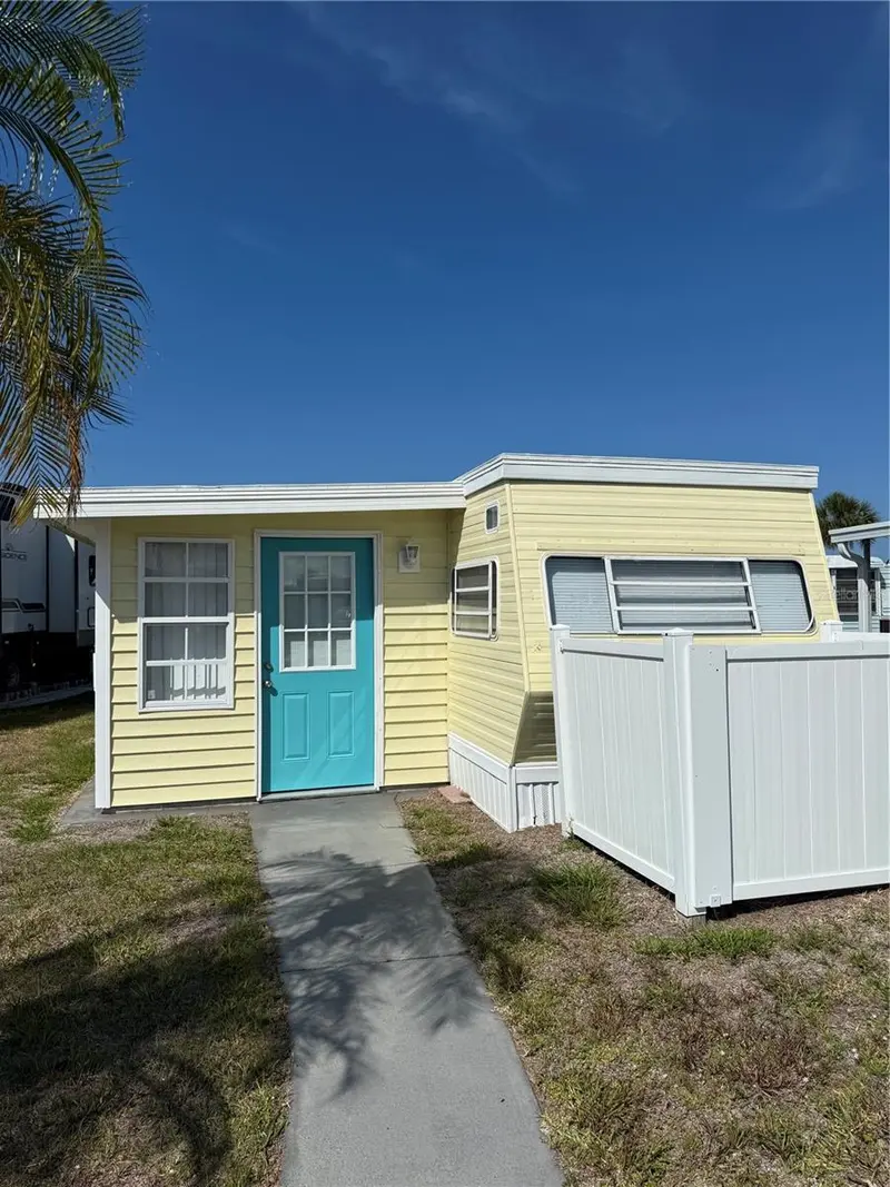 1475 FLAMINGO DRIVE #117, ENGLEWOOD