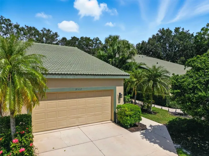 8512 54TH AVENUE CIRCLE, BRADENTON