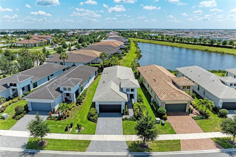 5290 BARNETT CIRCLE, BRADENTON