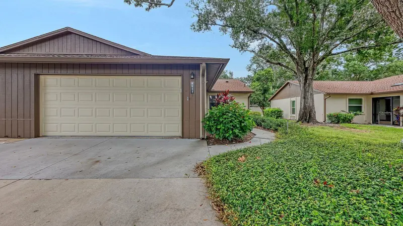 4633 OAK HILL DRIVE #13, SARASOTA, photo 2 of 42