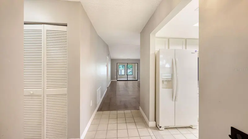 4633 OAK HILL DRIVE #13, SARASOTA, photo 5 of 42