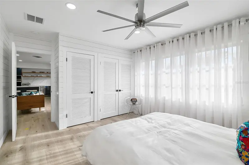Thumbnail 18