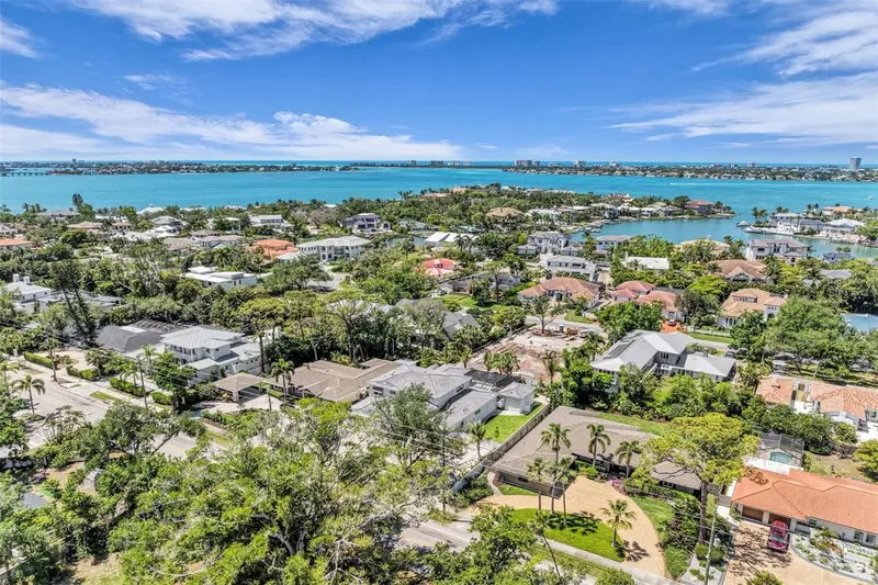 1395 HARBOR DRIVE, SARASOTA