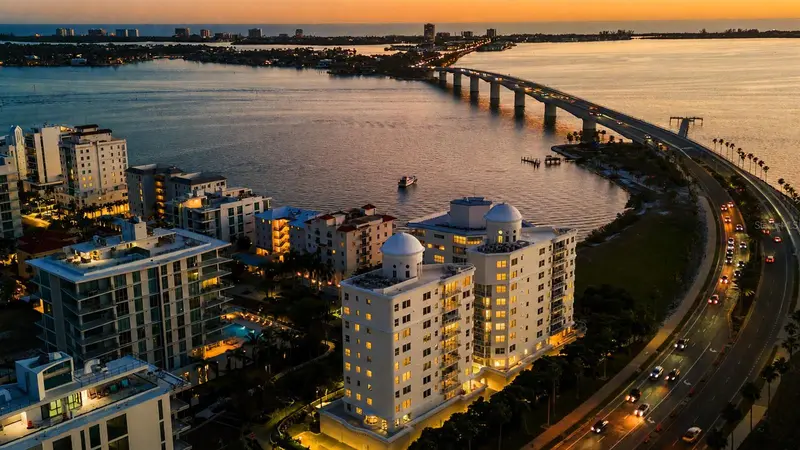128 GOLDEN GATE POINT #202A, SARASOTA