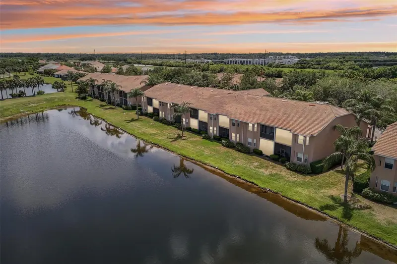 1003 FAIRWAYCOVE LANE #201, BRADENTON