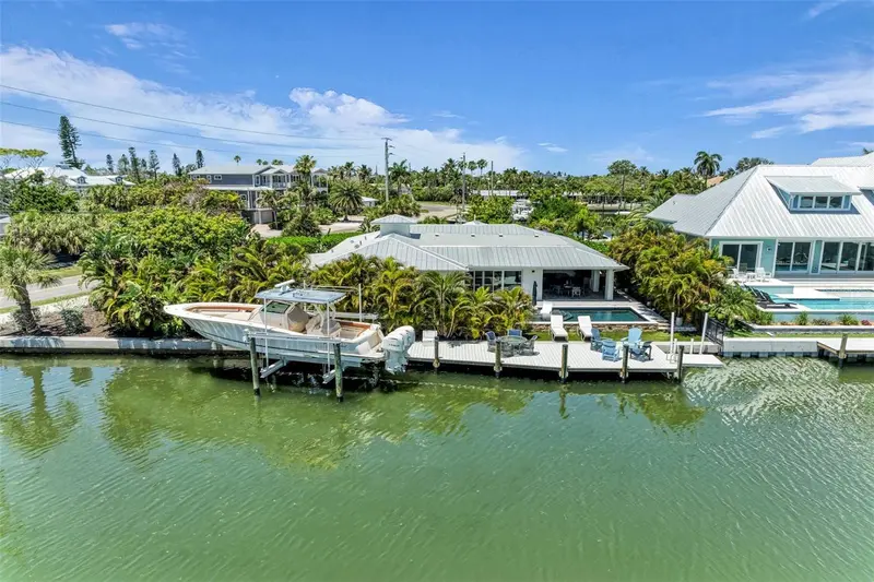 501 68TH STREET, HOLMES BEACH