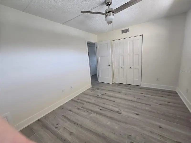 Thumbnail 33