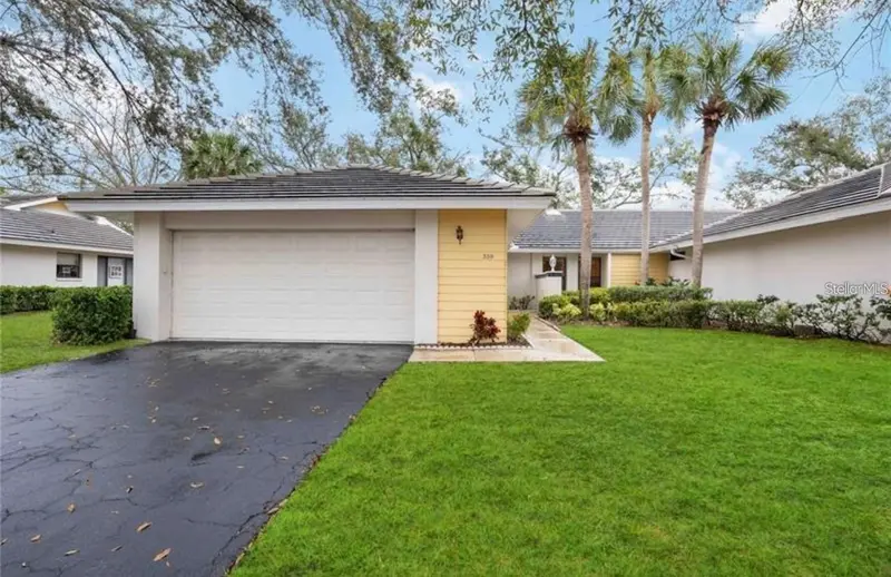 339 PEMBROKE LANE #228, VENICE