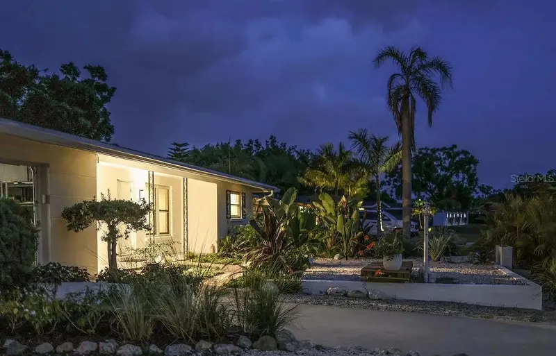 2513 CROTON AVENUE, SARASOTA