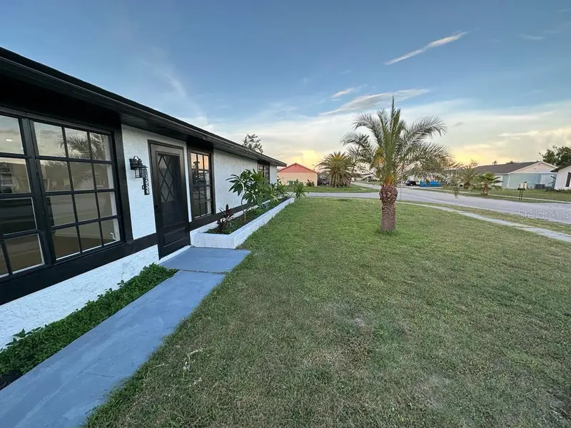 13556 ROMFORD AVENUE, PORT CHARLOTTE
