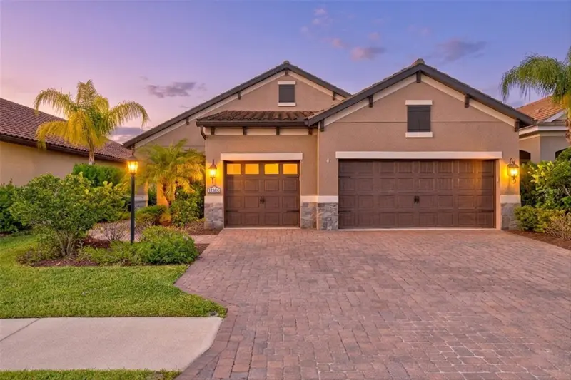 11876 HUNTERS CREEK ROAD, VENICE