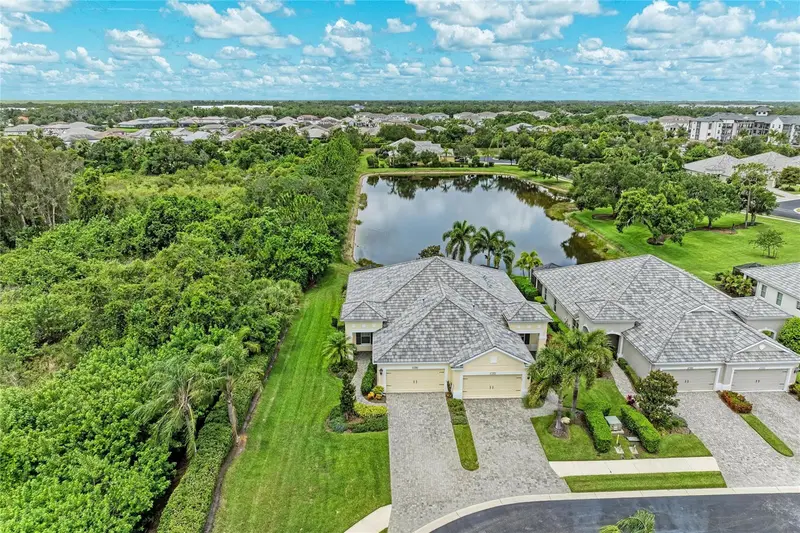 1936 ORANGE LAKE COVE, BRADENTON