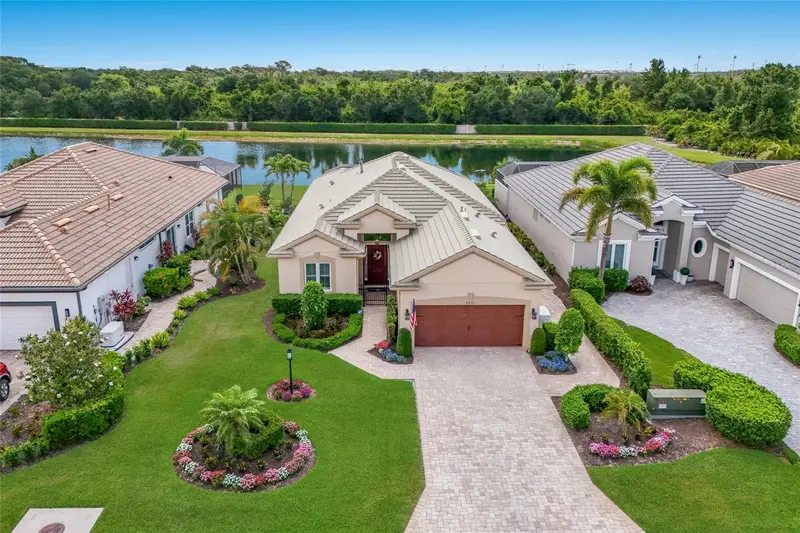 5011 TOBERMORY WAY, BRADENTON, photo 3 of 77