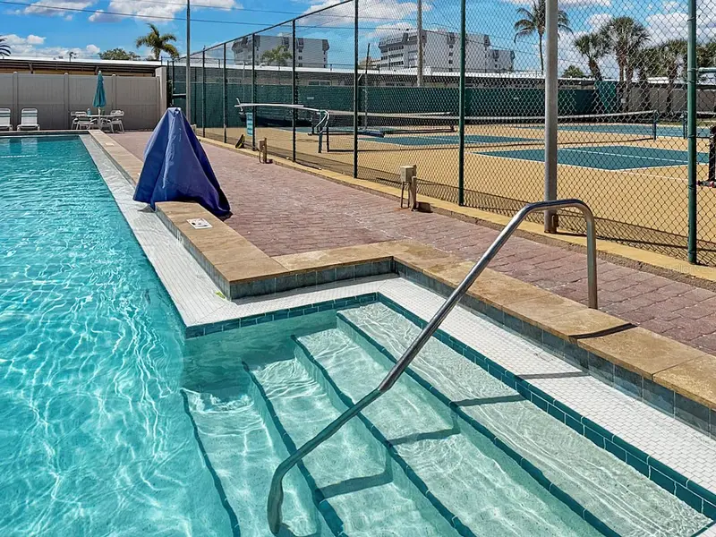 Thumbnail 39