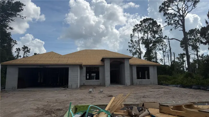5907 FARMINGTON AVENUE, NORTH PORT