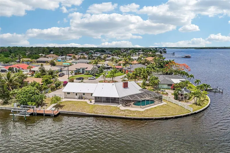 3072 MAUCK TERRACE, PORT CHARLOTTE