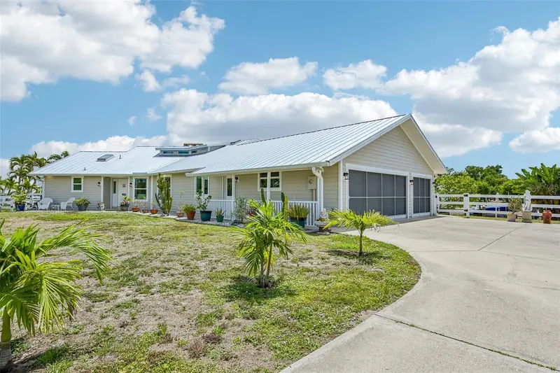 3072 MAUCK TERRACE, PORT CHARLOTTE, photo 3 of 63