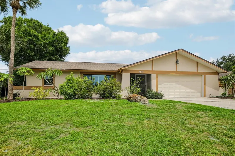 4541 CHARING CROSS ROAD, SARASOTA