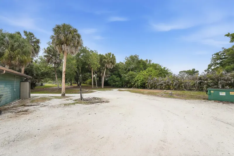 RANCH ROAD, NOKOMIS, photo 4 of 59