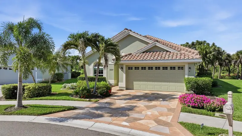 3337 PINE SHADOW CIRCLE, NORTH PORT