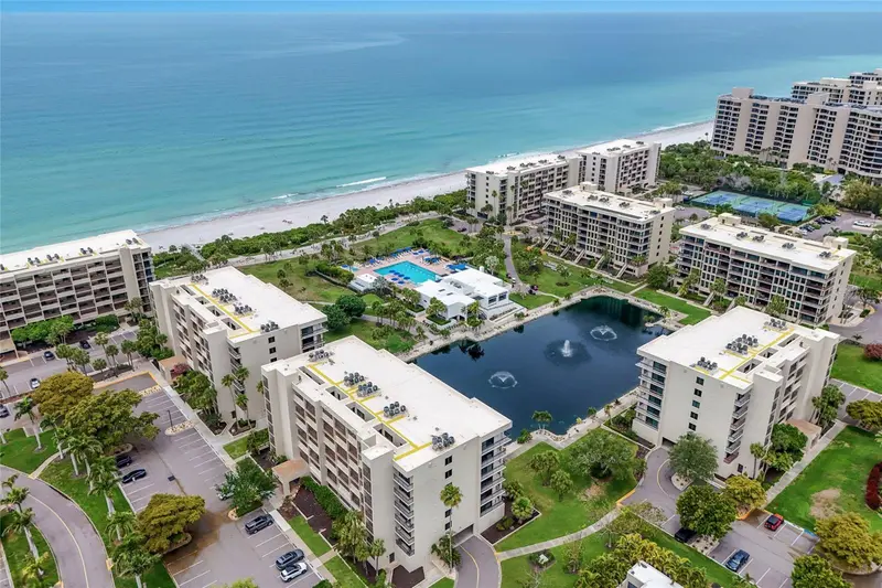 1095 GULF OF MEXICO DRIVE #102, LONGBOAT KEY