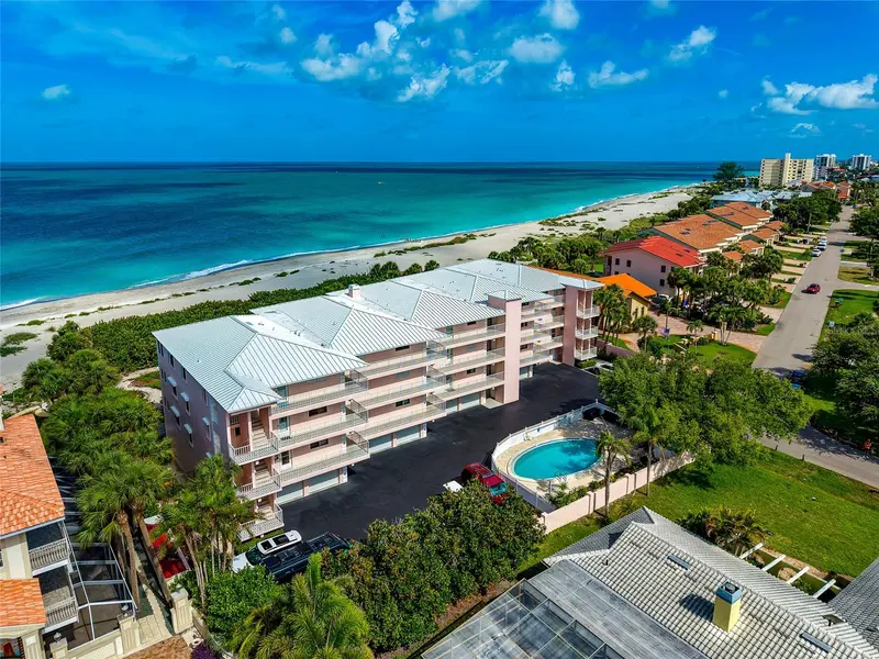 910 GOLDEN BEACH BOULEVARD #202, VENICE