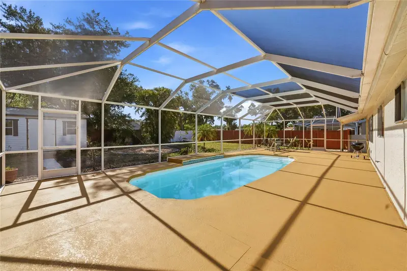 Thumbnail 28