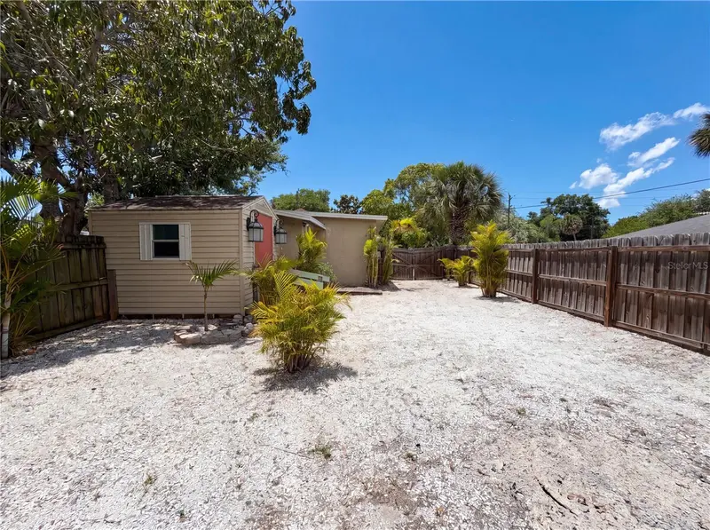 2228 ORANGE AVENUE, SARASOTA, photo 5 of 22