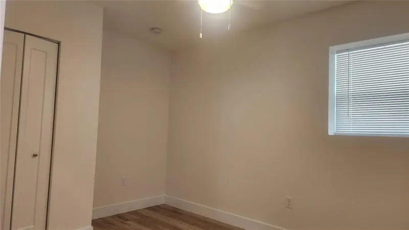 Thumbnail 27
