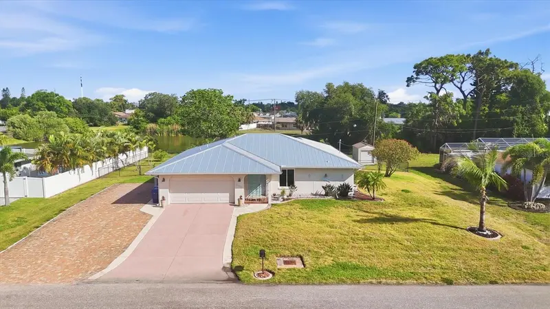 255 RIGEL ROAD, VENICE