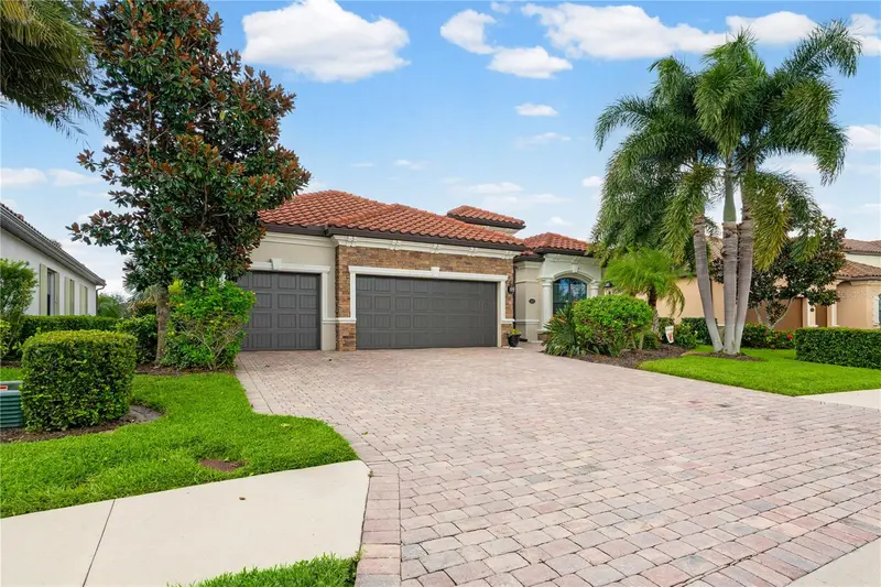 13211 RAMBLEWOOD TRAIL, BRADENTON, photo 2 of 56