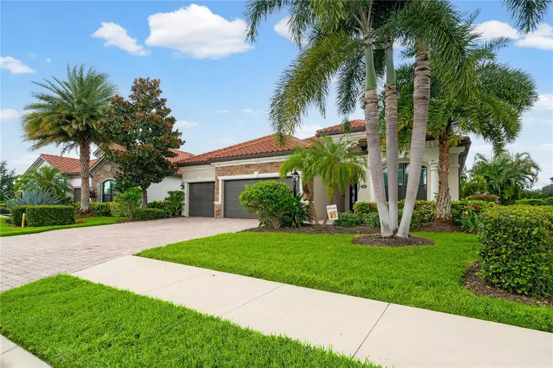 13211 RAMBLEWOOD TRAIL, BRADENTON, photo 4 of 56