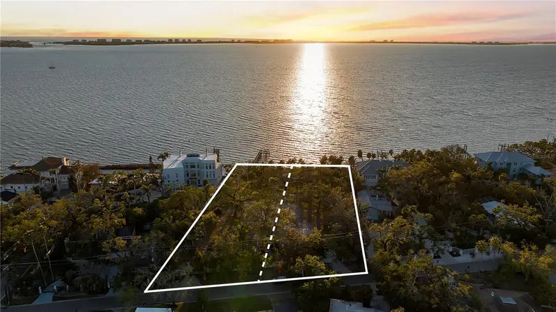 2046 ALAMEDA AVENUE, SARASOTA