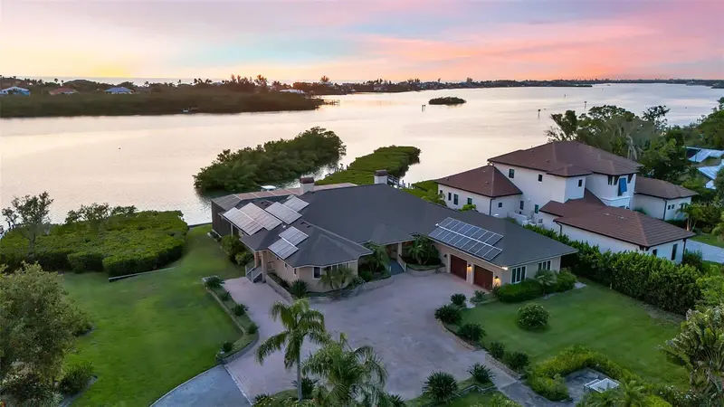 612 LAUREL ROAD, NOKOMIS