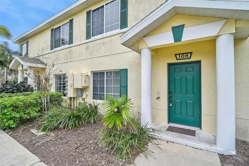 208 CAPE HARBOUR LOOP #108, BRADENTON