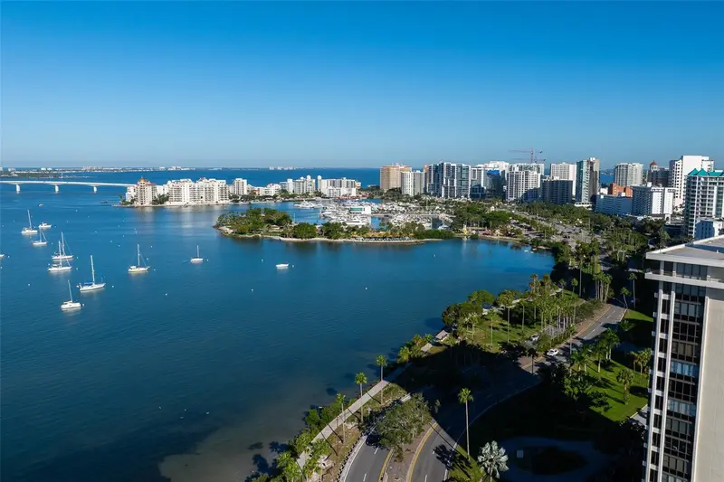 Thumbnail 25