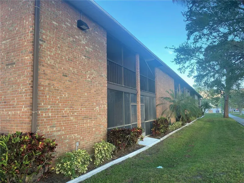 111 AIRPORT AVENUE #107, VENICE