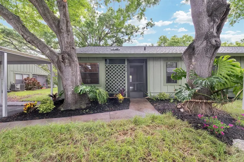 5015 BARRINGTON CIRCLE #201, SARASOTA