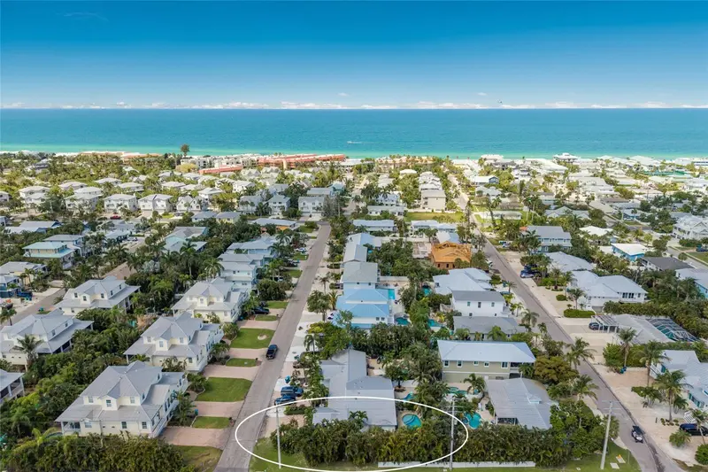 324 64TH STREET, HOLMES BEACH