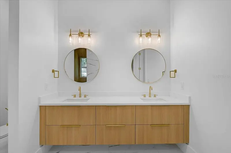 Thumbnail 15