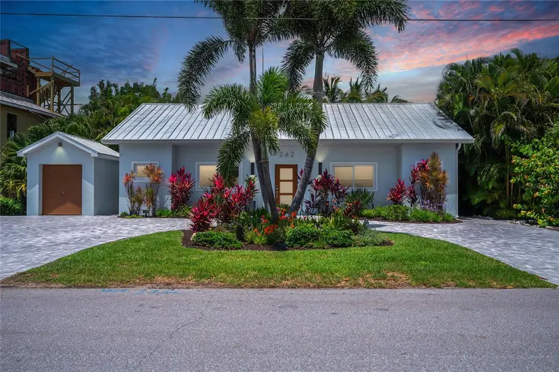 242 GLADIOLUS STREET, ANNA MARIA